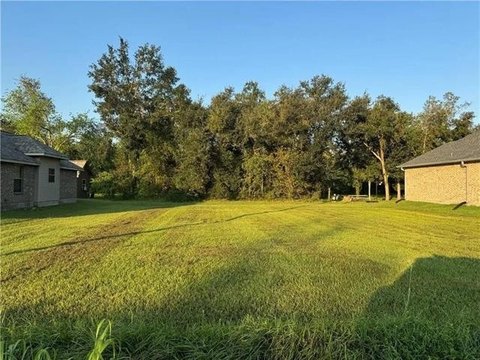 Residential Lot in Ama, LA
