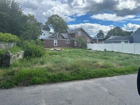 Land, Cumberland, RI