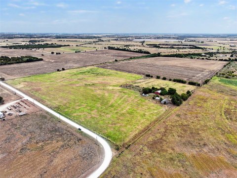 Land, Abbott, TX