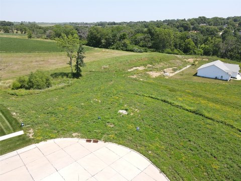 LAND - Indianola, IA