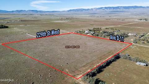 Residential Land in Lancaster, CA