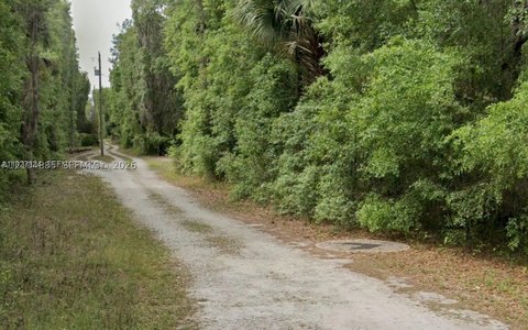 Land, FL