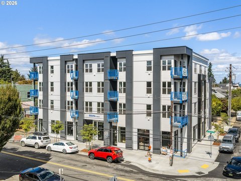 32-Unit Apartment Building with Retail
