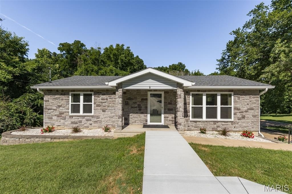 535 Elm St, Hillsboro, MO 63050