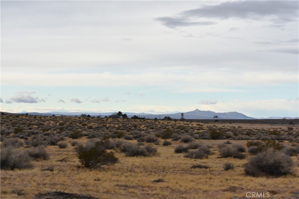 Helendale Landlocked Desert Dream Property