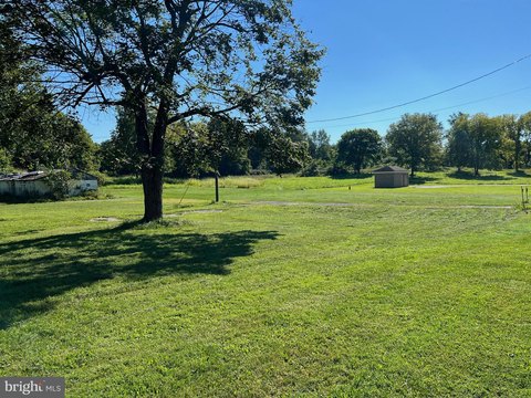 Land, MARTINSBURG, WV