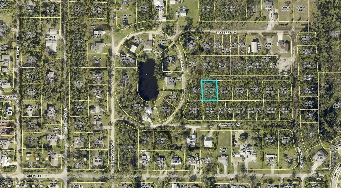 Residential Lot in Lakeville Neighborhood