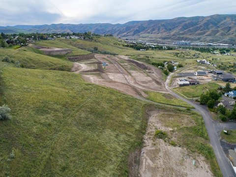 Clarkston Land with Valley Views