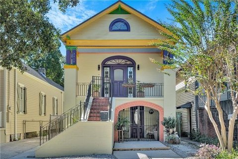 Mid-City Duplex on Oak-Lined Street