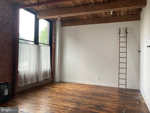 Office Studio in Jasper Studios