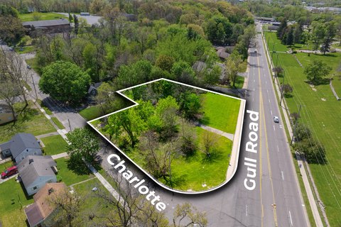 Corner Lot on High-Traffic Route