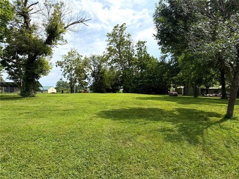 Land, Winston, MO