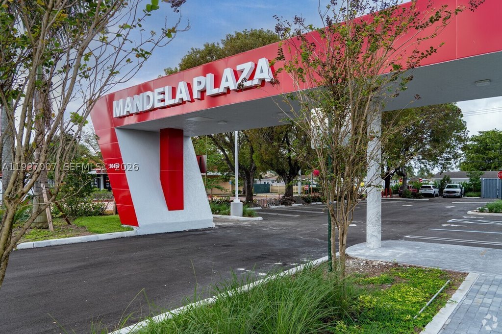 20450 NW 2Nd Ave, Miami Gardens, FL 33169