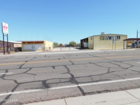 Quartzsite Commercial Property on Main