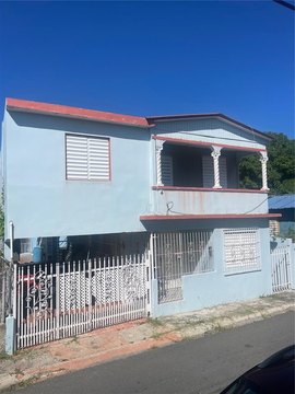 Triplex with Outdoor Pool