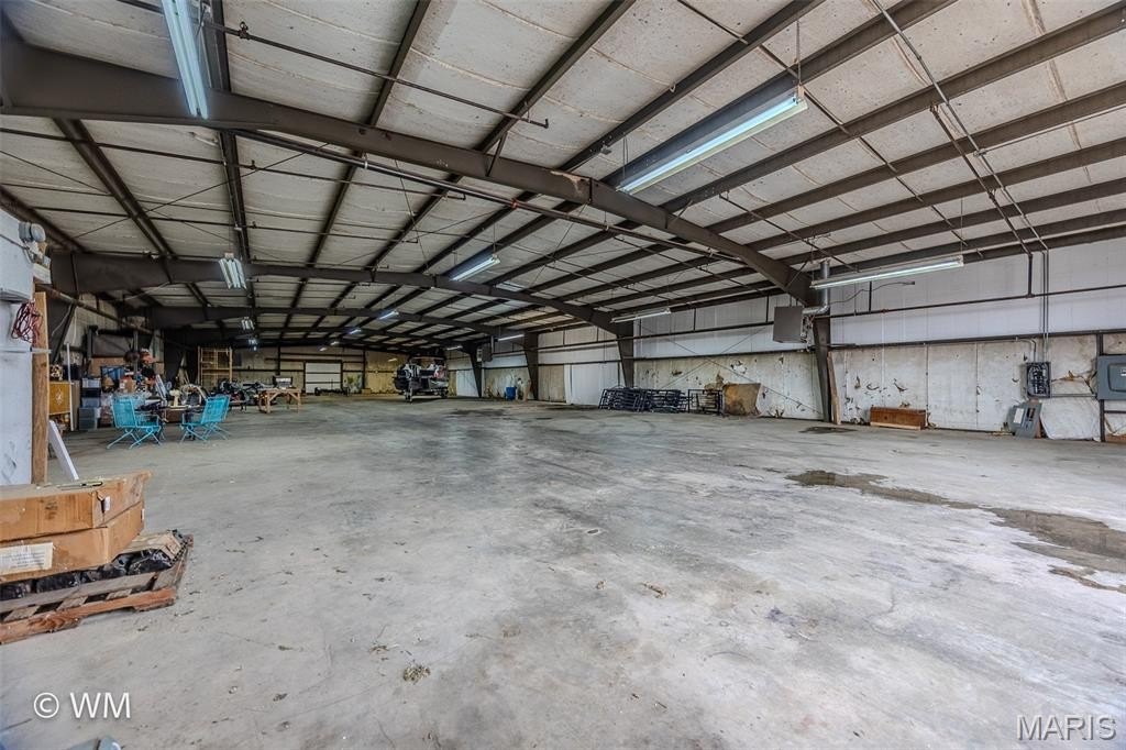 Richland Warehouse on 5.3 Acres