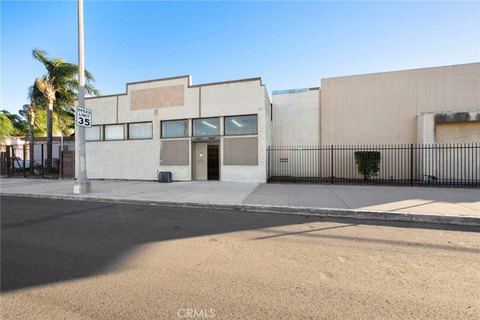 Warehouse with Secured Truck Yard