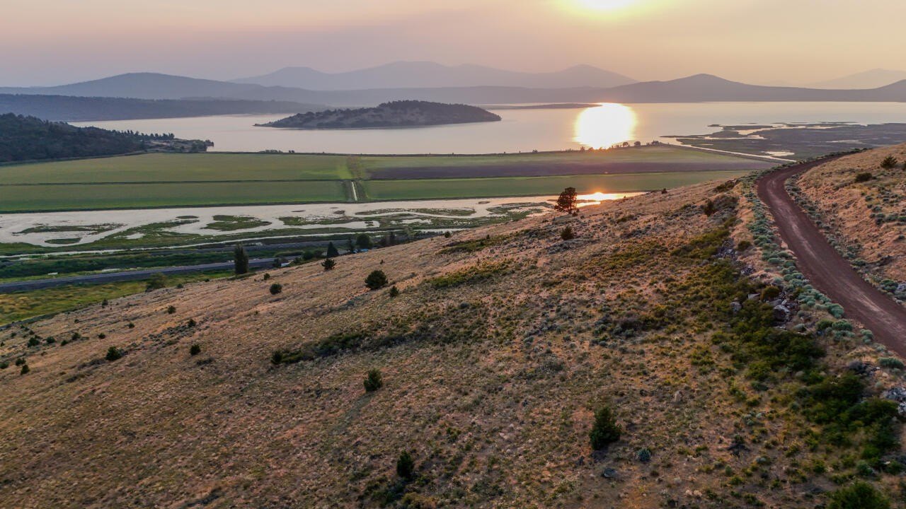 Klamath Falls Land with Views