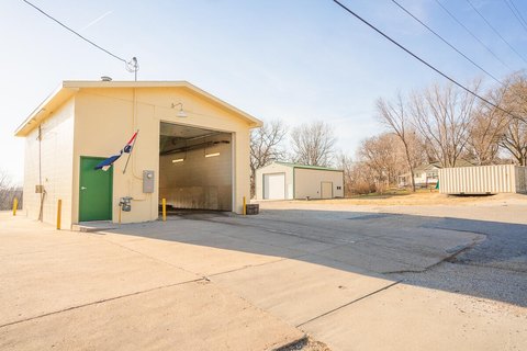 Carwash with Storage in Sidney, IA