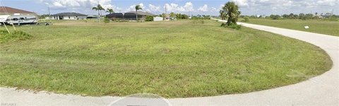 Residential Lot in Cape Coral