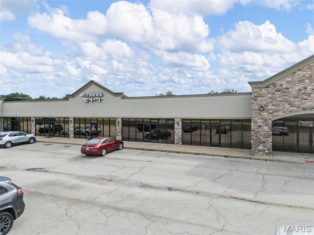 Retail Space in High-Traffic Area