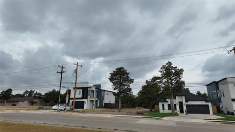 Land, Dallas, TX