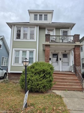 Updated Two-Family Home in Grosse Pointe