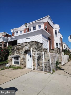 Spacious Multifamily Property in Philadelphia
