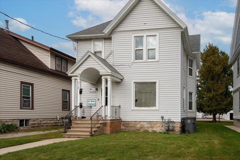 Spacious Duplex Near UW-Oshkosh