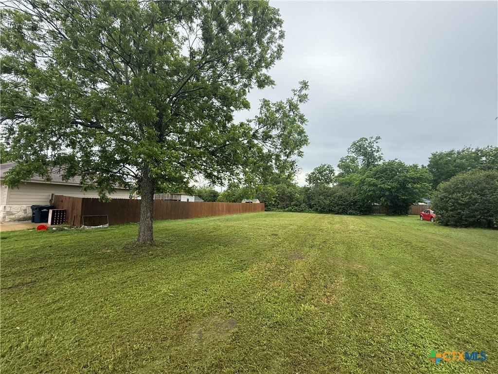 Holland, TX Homesite Land