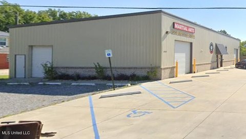 D'Iberville Retail Space Available