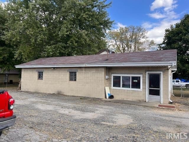 Mechanic Shop with Office Space