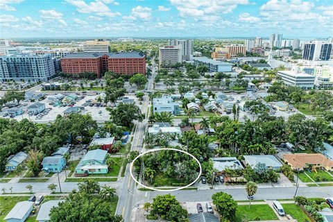 Land, SARASOTA, FL