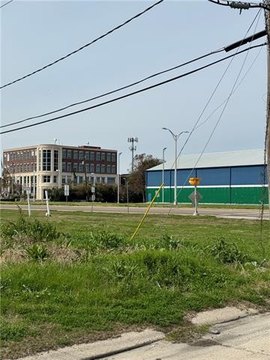 Corner Lots Near Airport