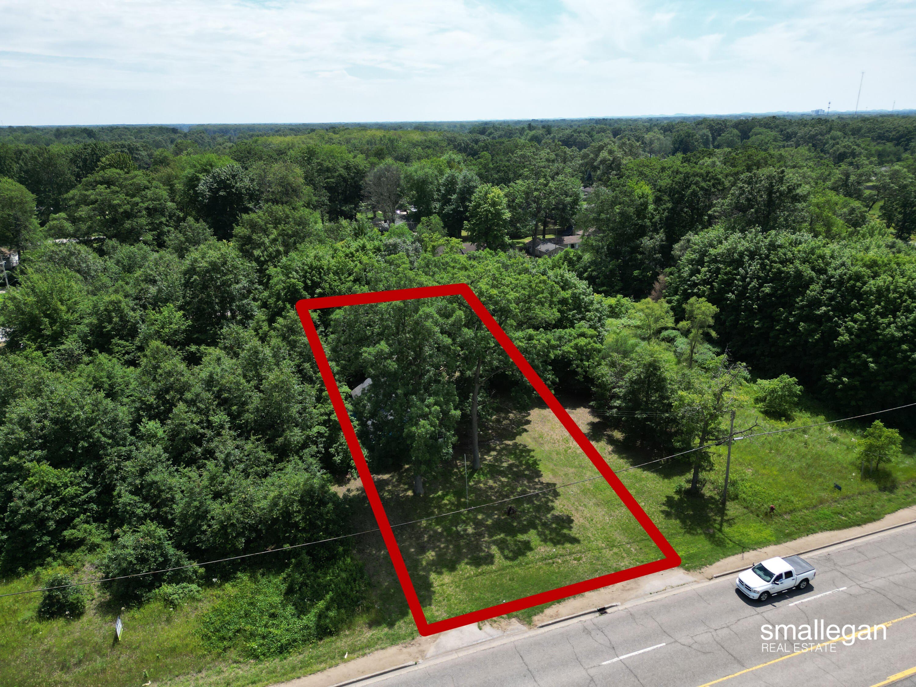 Commercial Lot on Apple Avenue