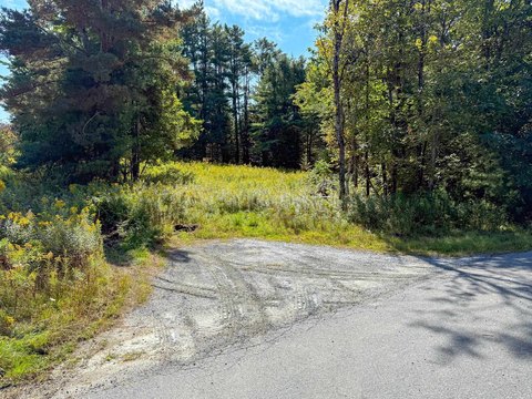 LAND - Hartford, VT