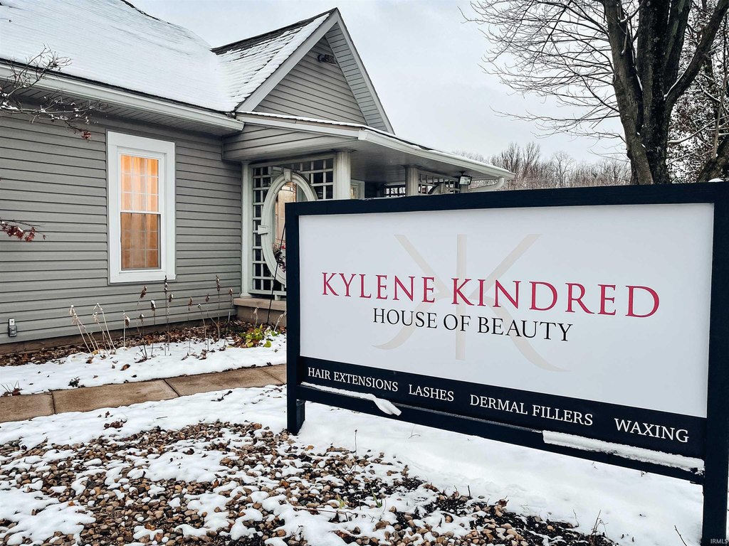 201 E Centennial Ave, Muncie, IN 47303