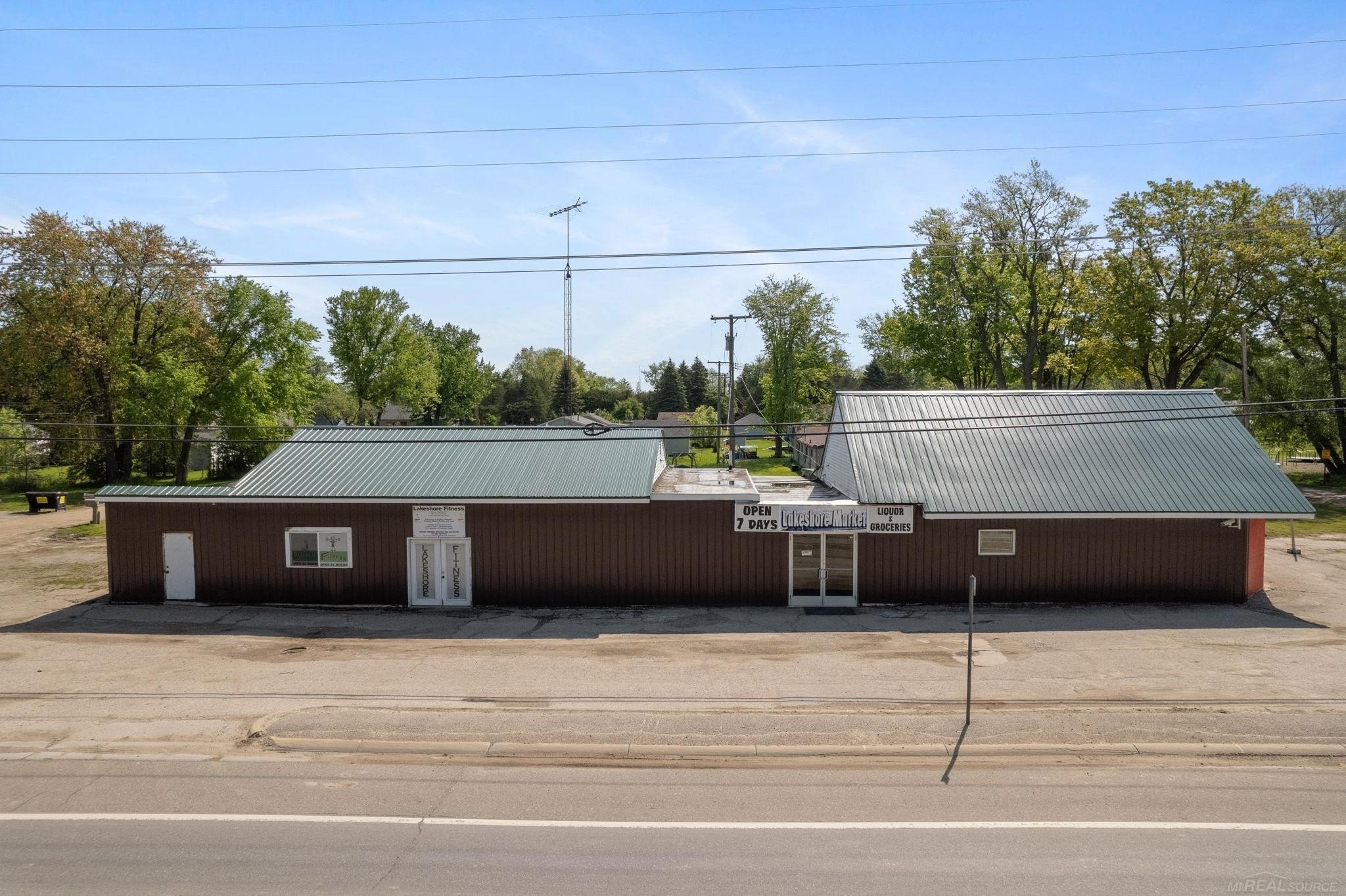 Lexington Commercial Property with Licenses