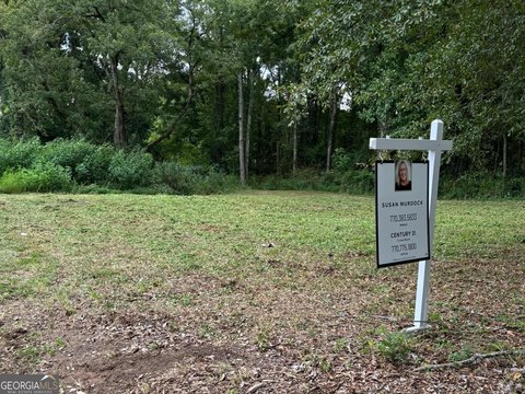 Commercial Land in Barnesville, GA