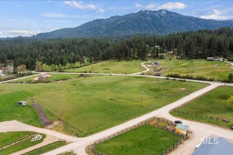 5.5 Acres in Garden Valley