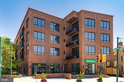 Retail Space in Philadelphia Available