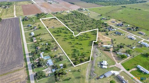 Unrestricted Land Near Victoria, TX