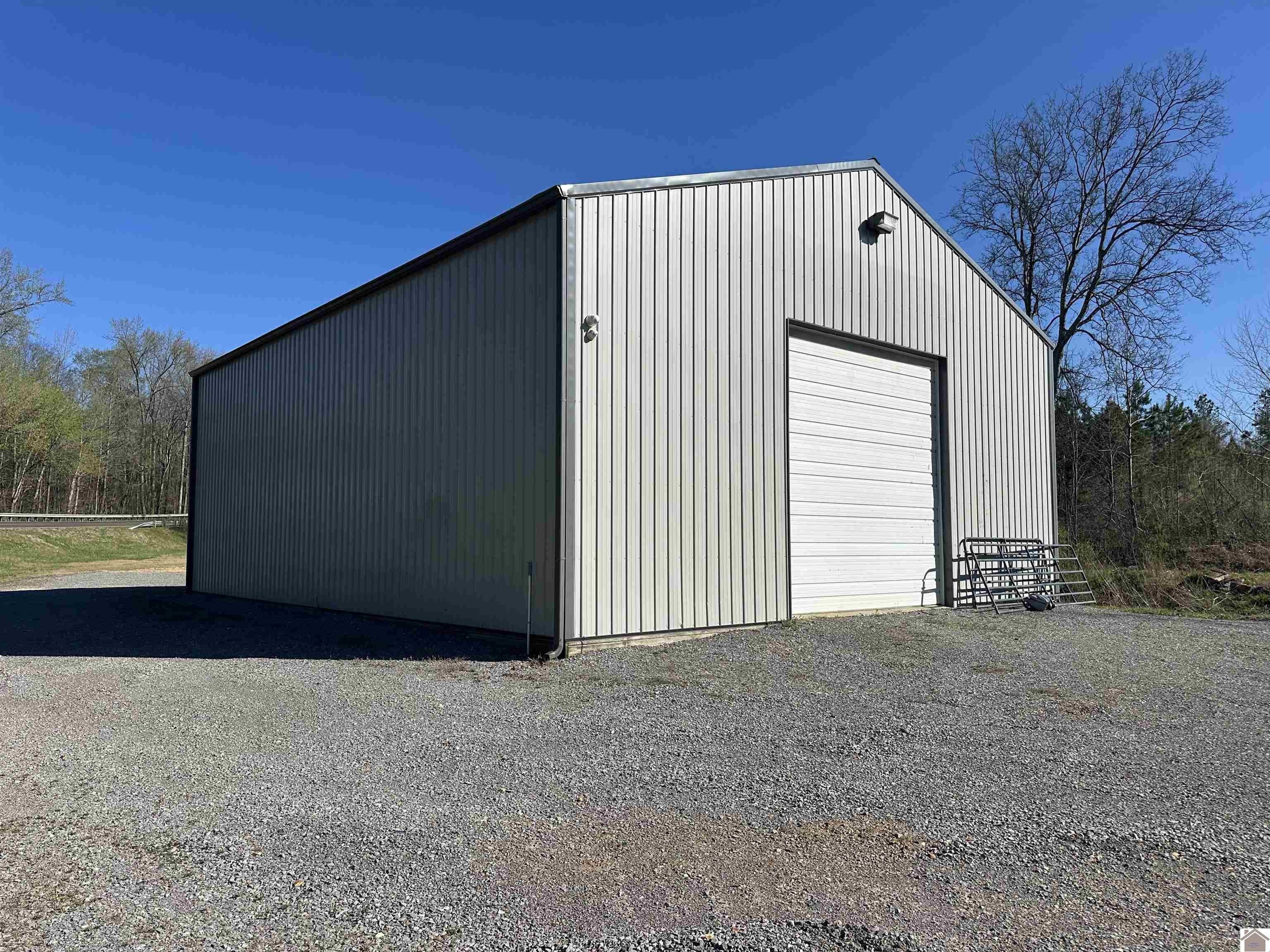 Versatile Acreage with Pole Barn
