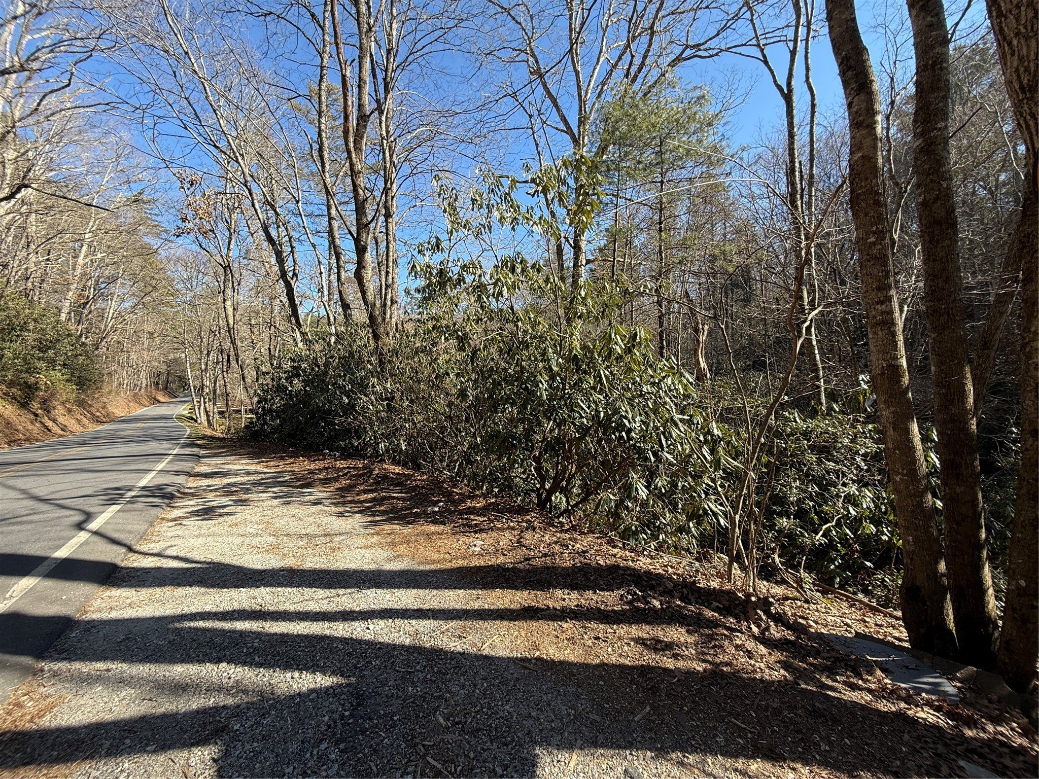 Cashiers Land Near Lake Glenville