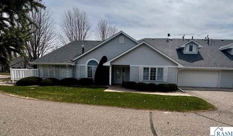 Pine Pointe Quadplex Living