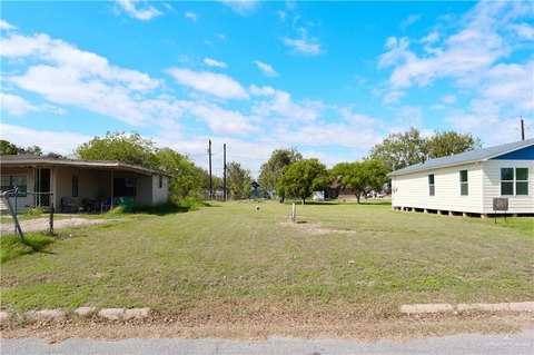 Land, Mercedes, TX