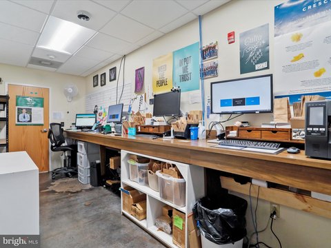 Commercial Property in Prime Location