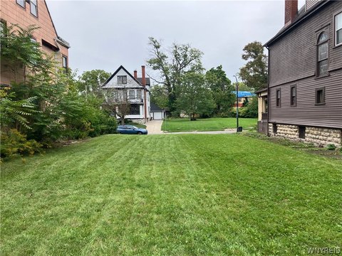 Land, Buffalo, NY