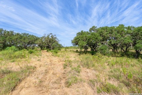 Land, Dhanis, TX