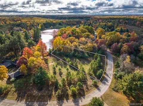 Lakefront Lot in Canadian Lakes